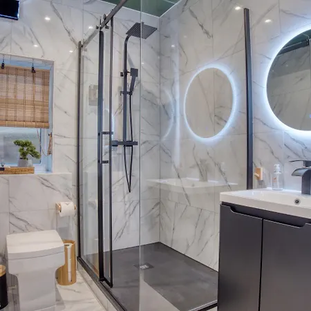 London Hammersmith - Hot Tub, Cinema & Gaming Room Extérieur photo